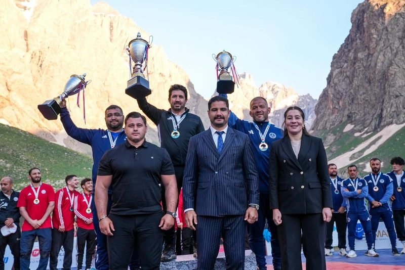 Kırkpınar’dan Balkanlara Kağıtspor fırtınası