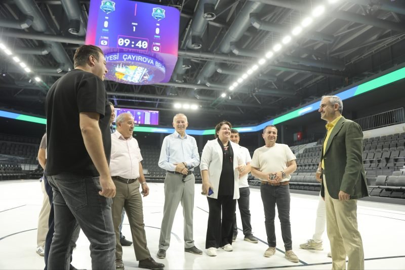 Çayırova Belediyesi Uluslararası Spor Kompleksi, açılış için gün sayıyor