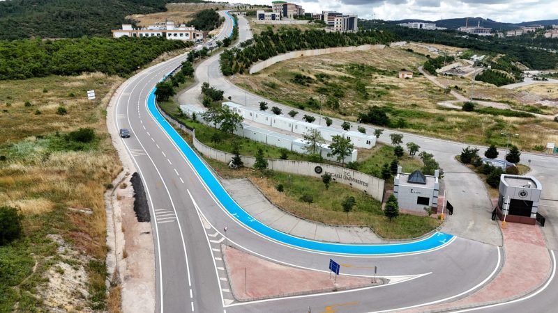 İzmit’te pedallar için güvenli hat: 7.200 m²’lik yeni yol
