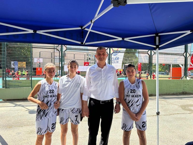 Gölcük’te Sokak Basketbolu Heyecanı Başladı