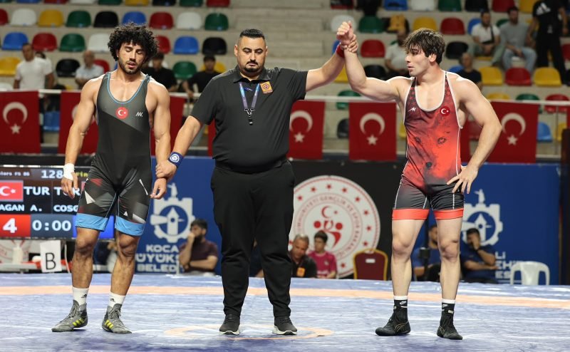 Kağıtspor ilk günü 2 bronz madalya ile tamamladı;