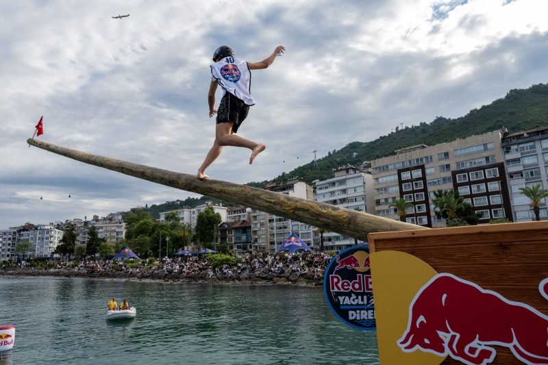 Red Bull Yağlı Direk Heyecanı Ordu'da Yaşandı