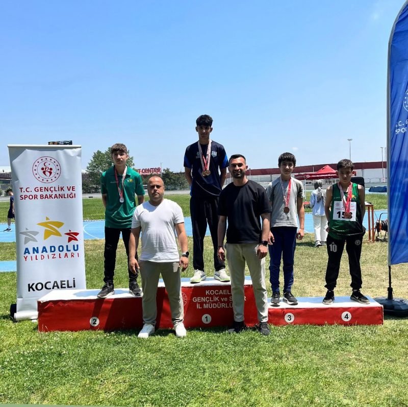 Çayırova Belediyesi sporcuları, başarıdan başarıya koşuyor