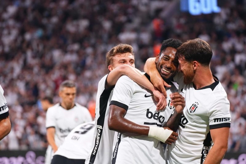 BEŞİKTAŞ'TAN AVRUPA’DA GÖVDE GÖSTERİSİ!