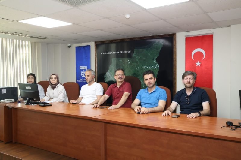 Derince Sporcu Gençlik Eğitim Merkezi için kazma vuruluyor;
