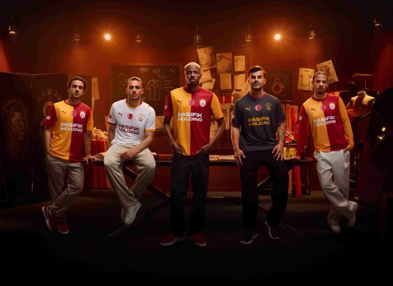 Galatasaray’ın Yeni Sezon Formaları Tanıtıldı