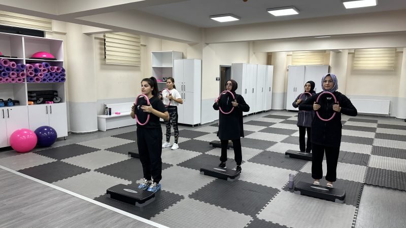 Çayırova Belediyesi pilates kurslarına ilgi büyük