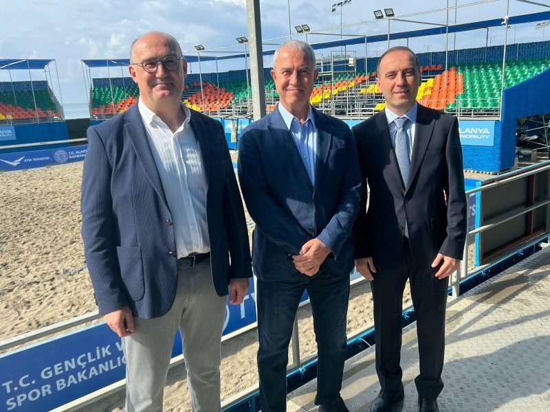 Dünya plaj futbolunun kalbi Alanya’da atacak