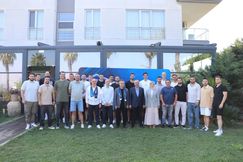 GEBZE’NİN EFELERİ YENİ SEZON ÖNCESİ UMUT VERDİLER