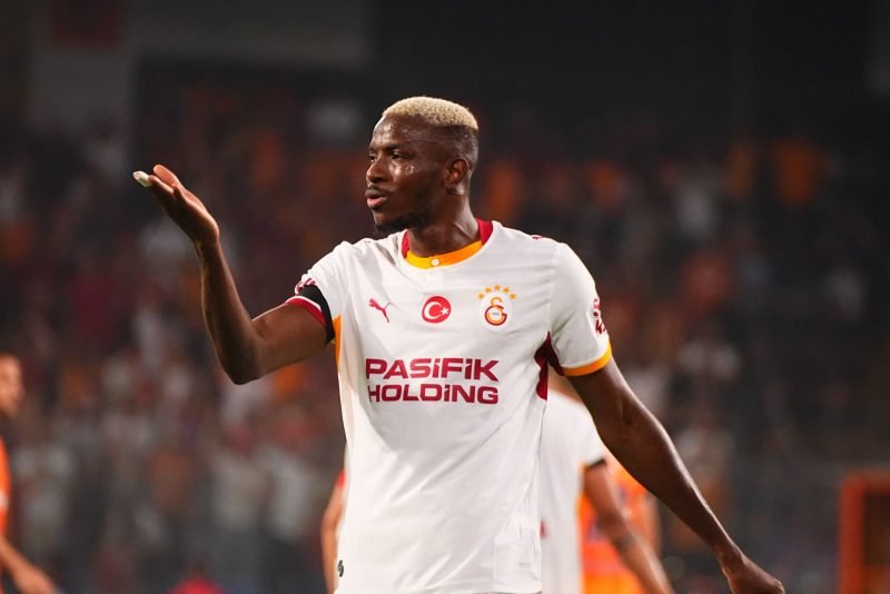 GALATASARAY’DA OSİMHEN ŞOKU! YILDIZ GOLCÜ OYUNA DEVAM EDEMEDİ