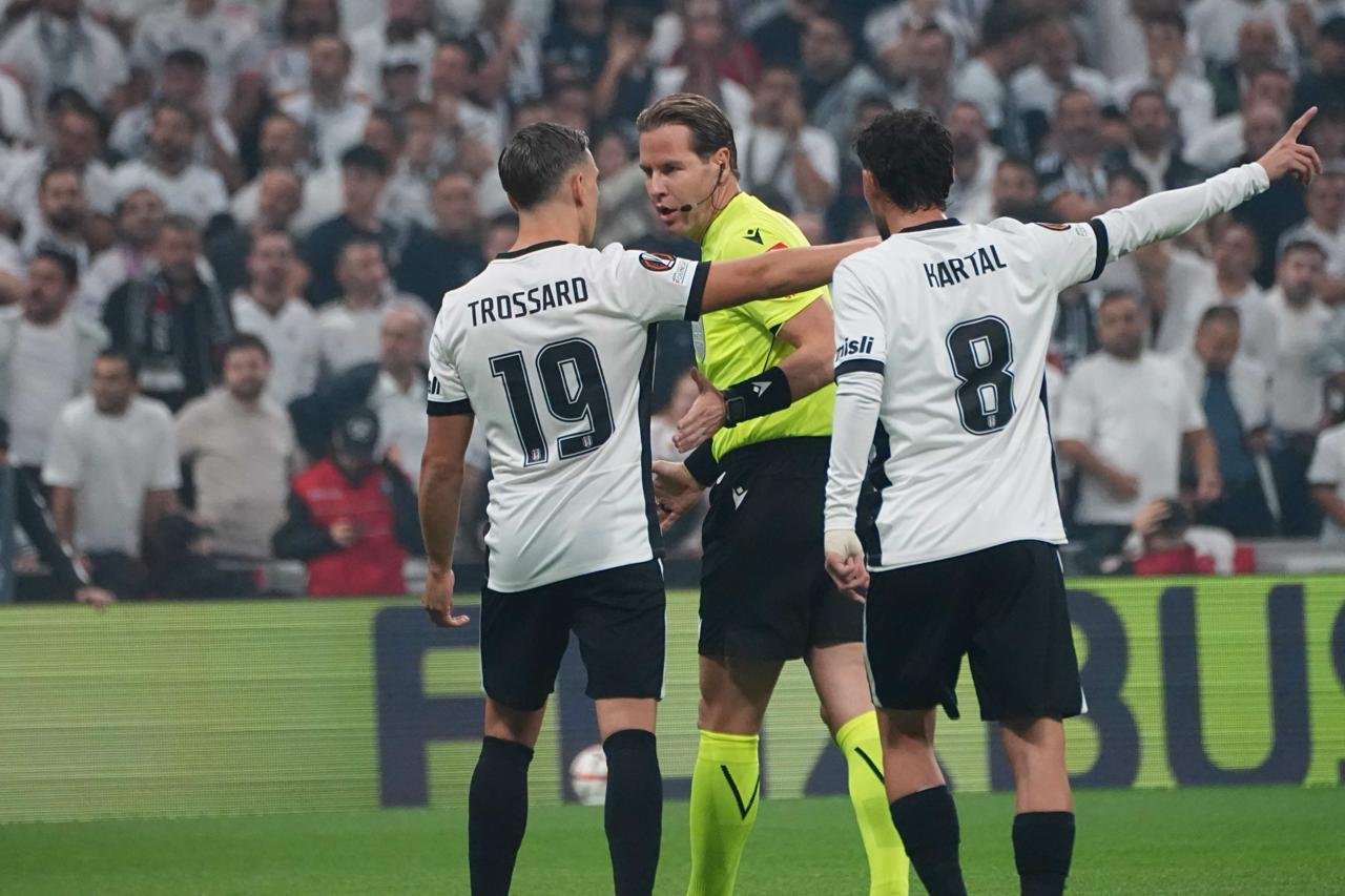 Beşiktaş - Crystal Palace maçından kareler