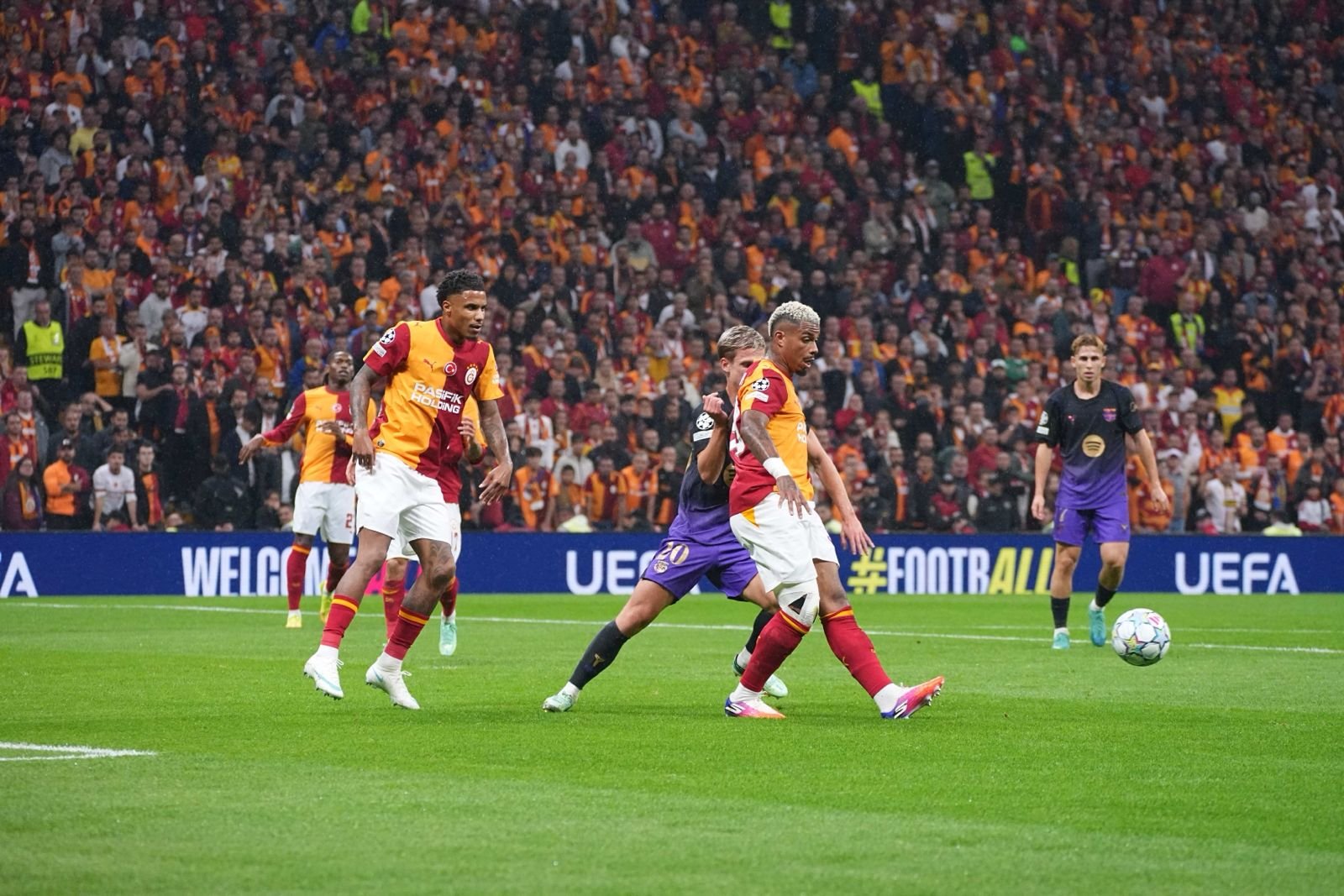 Galatasaray - Barcelona maçından kareler