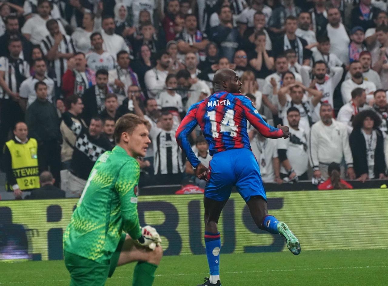 Beşiktaş - Crystal Palace maçından kareler