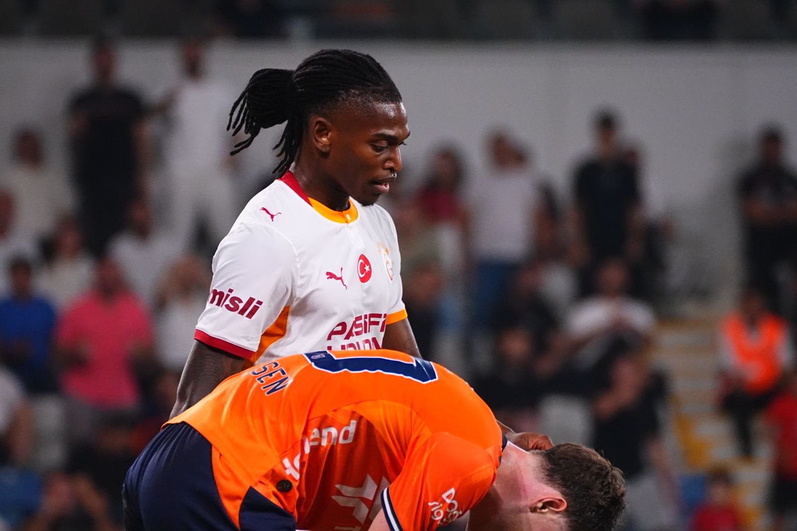 GALATASARAY-BAŞAKŞEHİR MAÇINDAN KARELER