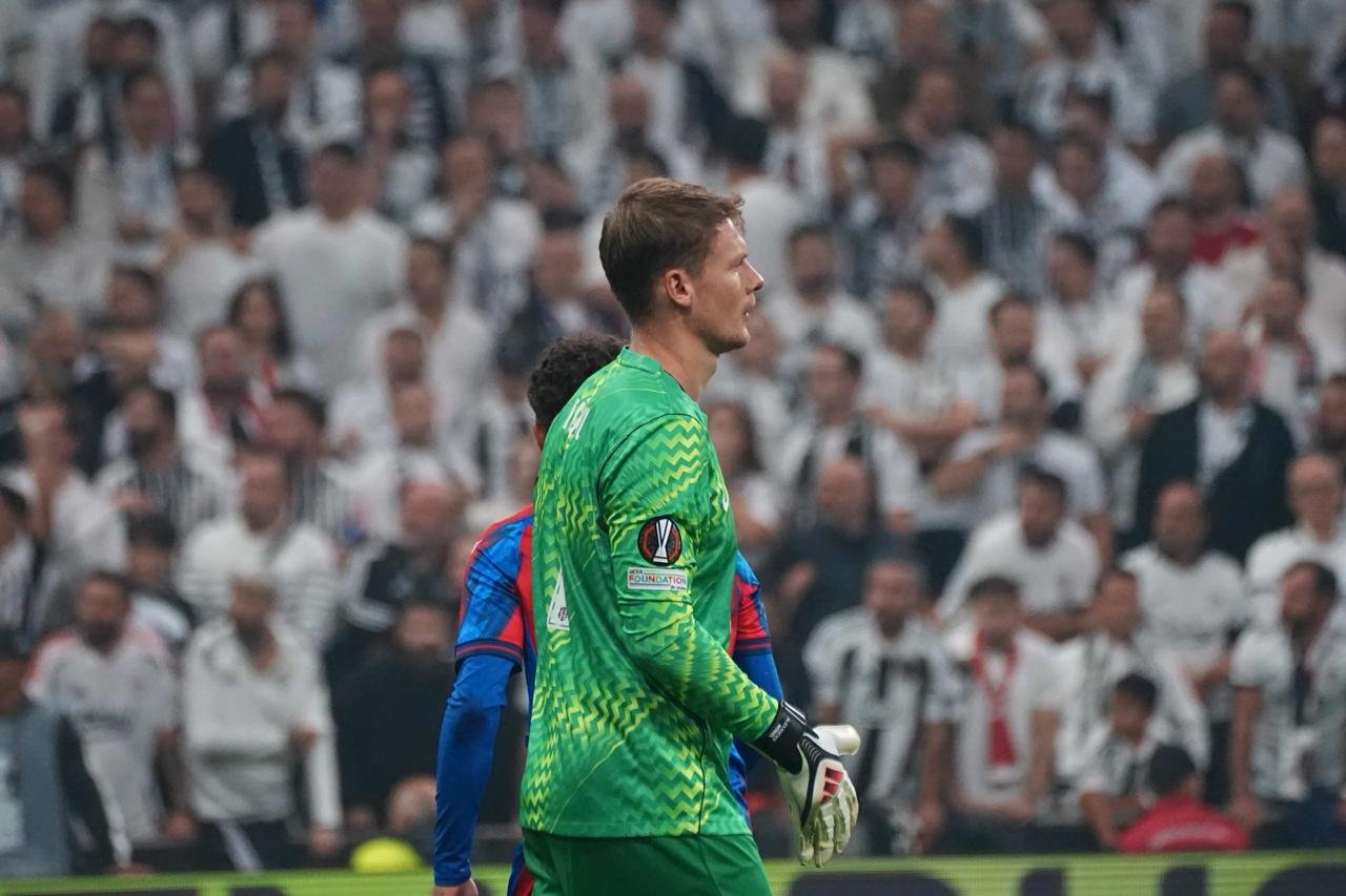 Beşiktaş - Crystal Palace maçından kareler