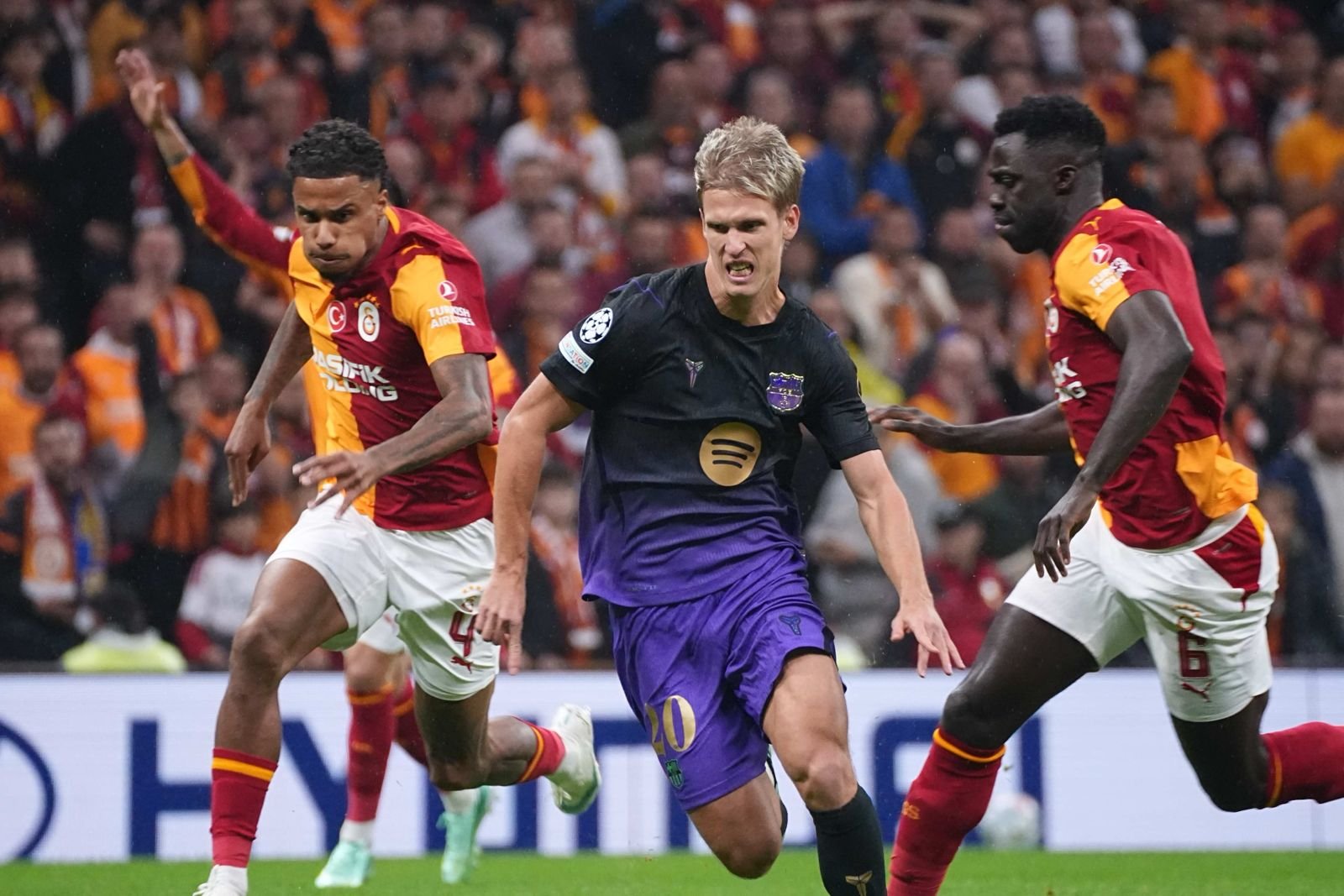 Galatasaray - Barcelona maçından kareler