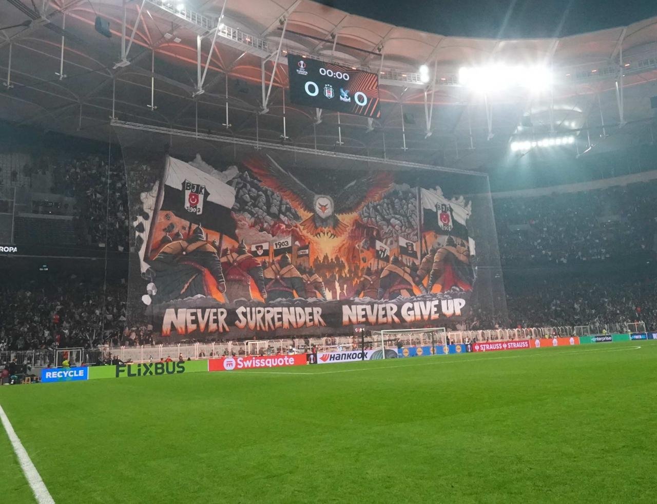 Beşiktaş - Crystal Palace maçından kareler