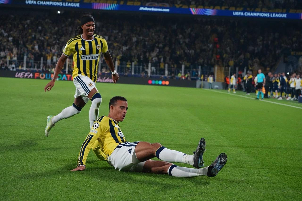 Fenerbahçe - SK Slavia Praha Maçından kareler