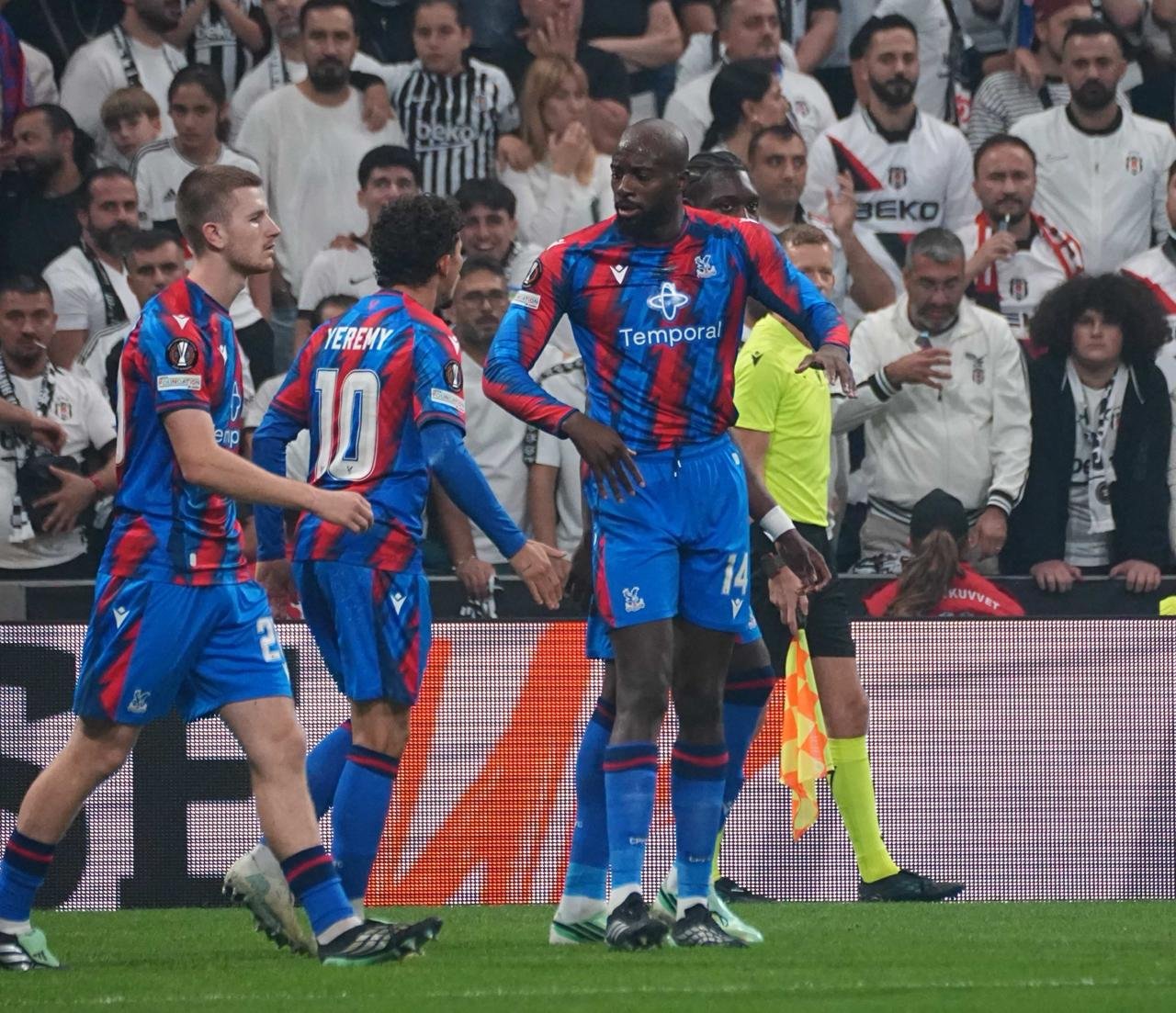 Beşiktaş - Crystal Palace maçından kareler
