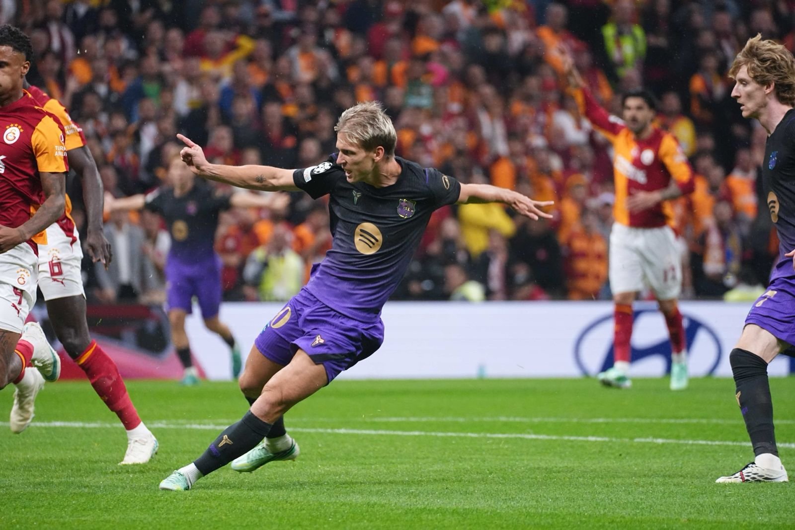 Galatasaray - Barcelona maçından kareler