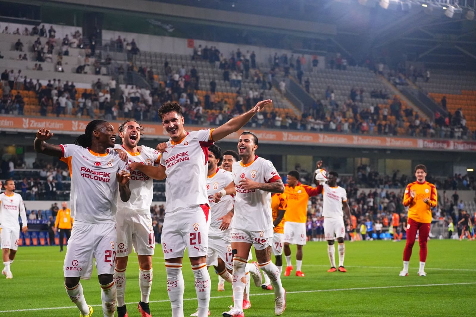 GALATASARAY-BAŞAKŞEHİR MAÇINDAN KARELER