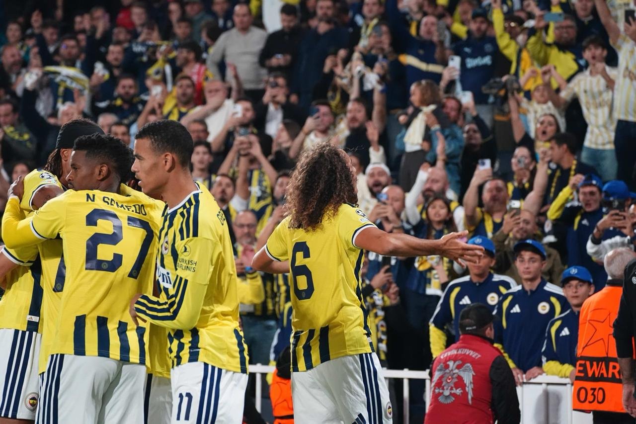 Fenerbahçe - SK Slavia Praha Maçından kareler