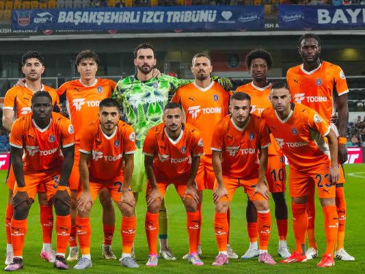 Başakşehir, Konferans Ligi’nde Craiova’ya 2-1 Mağlup