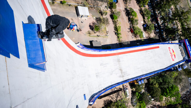 Red Bull Sporcusu Sandro Dias, 22 Katlı Binadan Kaykayla İnerek 