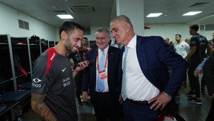 BAKAN BAK “GURUR DUYUYORUZ, MİLLİ FUTBOLCULARIMIZIN YOLLARI AÇIK OLSUN”