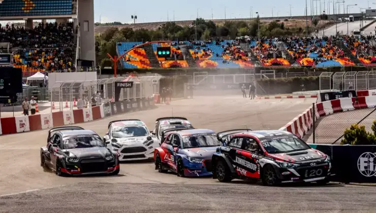 İstanbul Park FIA Dünya ve Avrupa Rallikros Şampiyonası finaline ev sahipliği yaptı.