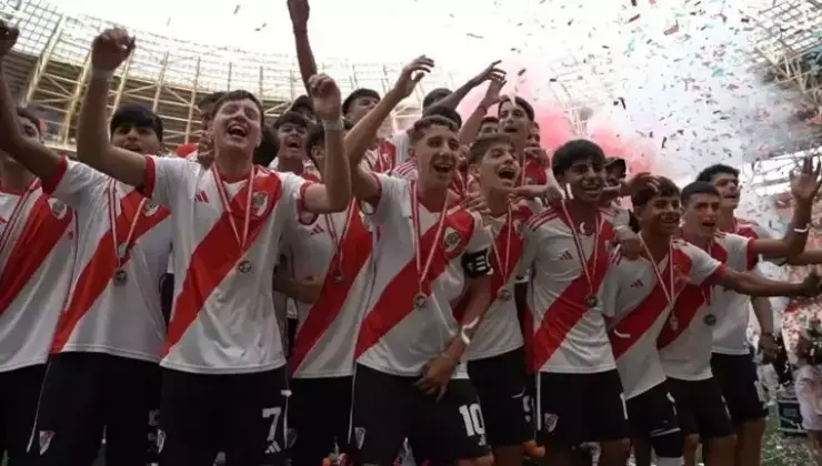 Antalya, 2026’da Uluslararası Futbol Turnuvasına Ev Sahipliği Yapacak