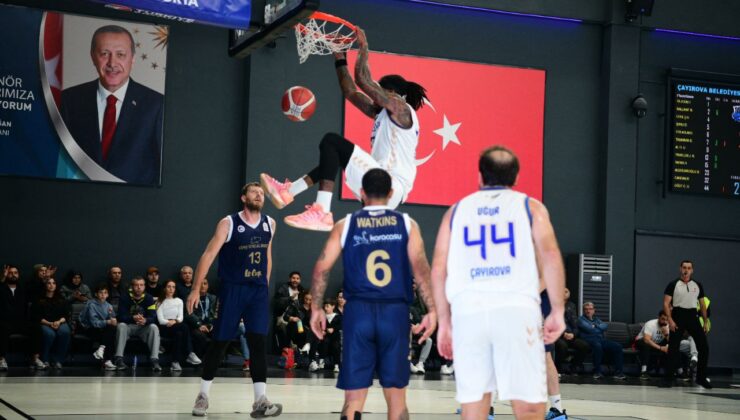 Çayırova Belediyesi’nden potada beşte beş