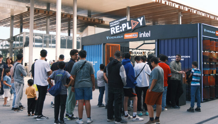 RE:PLAY fırtınası Adana’da esti 