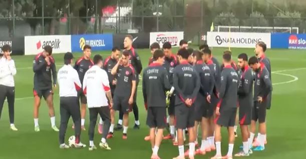 A Milli Takım, Bulgaristan Maçı Hazırlıklarına Riva’da Başladı