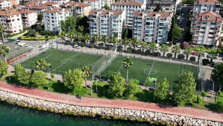 Büyükşehir’den kırsala 12 futbol sahası