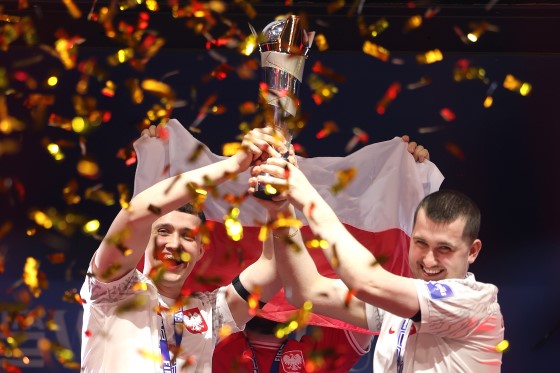 FIFAe Dünya Kupası™ eFootball™ Turnuvasında Tayland ve Polonya Dünyanın En İyisi Oldu