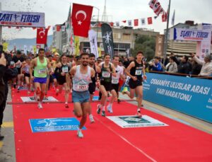 1’inci Uluslararası Osmaniye Yarı Maratonu koşuldu.