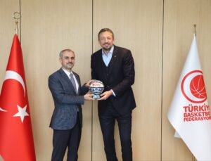 Başkan Çiftçi’den, Hidayet Türkoğlu’na ziyaret