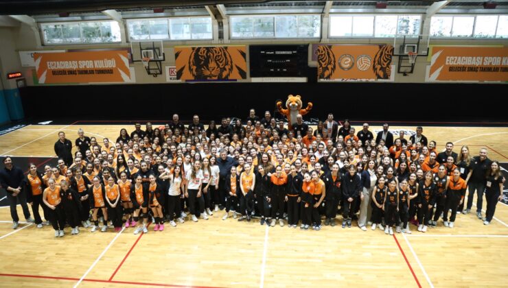 Voleybolun geleceği Antalya’da konuşuldu