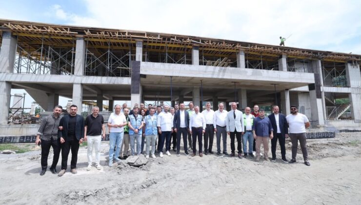 Gölcük’e FIFA standartlarında spor kompleksi inşa ediliyor