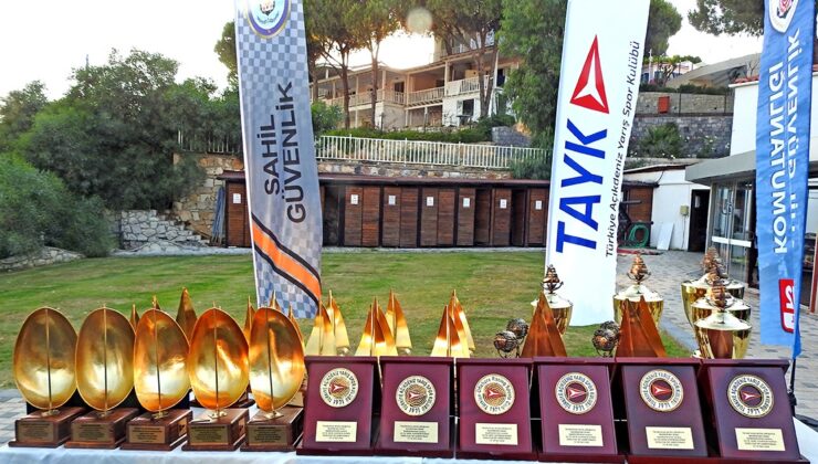 EAYK–TAYK Sahil Güvenlik Kupası Doğu Ege Yat Şampiyonası 32. Yılı’nda Şampiyonlar Belli Oldu